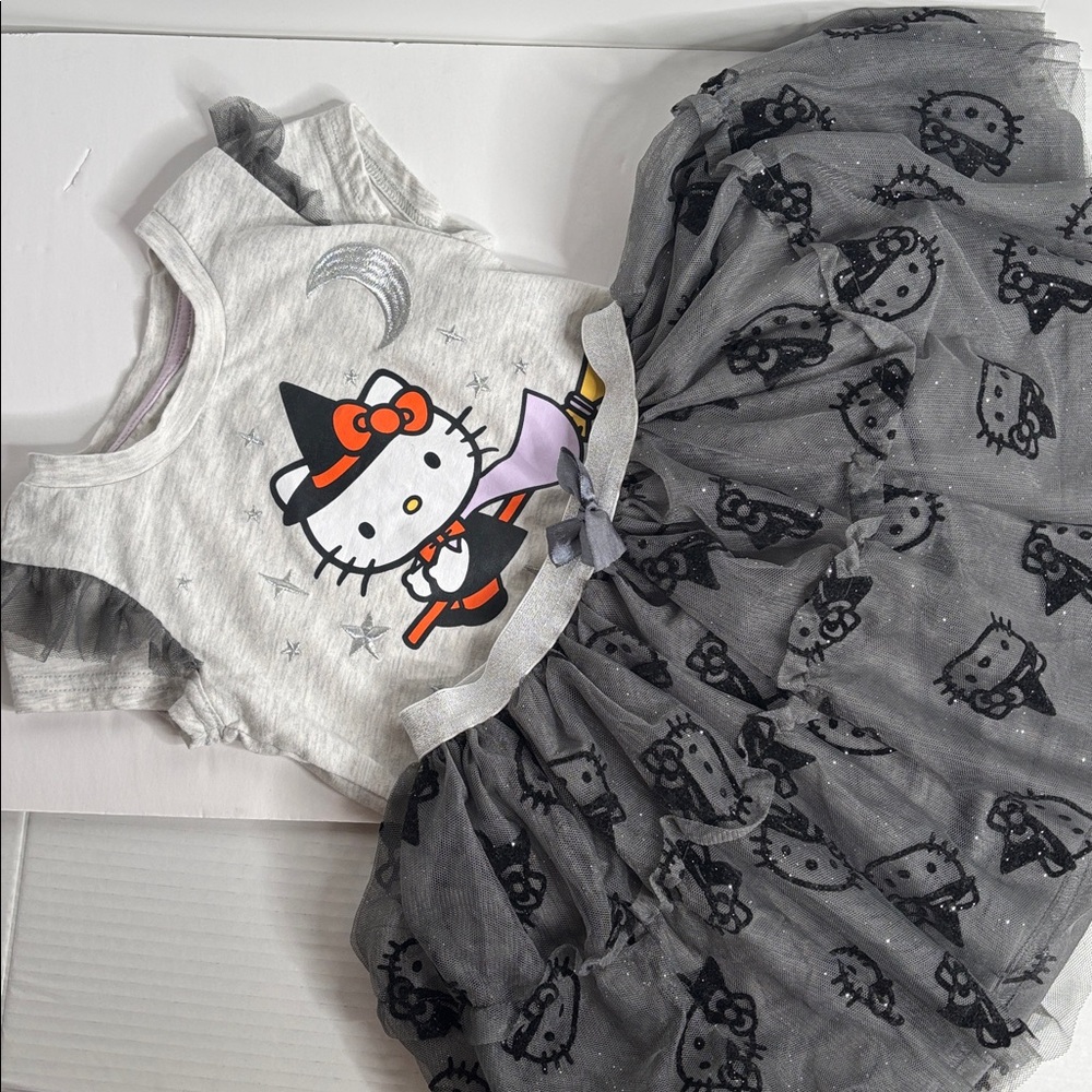 🎃🖤 Sanrio Hello Kitty Halloween Outfit Set size 6 🖤🎃